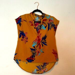 SHEIN floral sleeveless v-neck blouse size XS